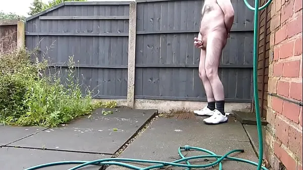 Big Wet Wank In The Garden Was So Noisy I Got Scared The Neighbours Might Hear warm Tube
