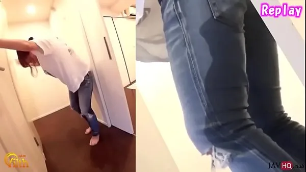 Japanese Pee Desperation and Jeans Wetting Tiub hangat besar