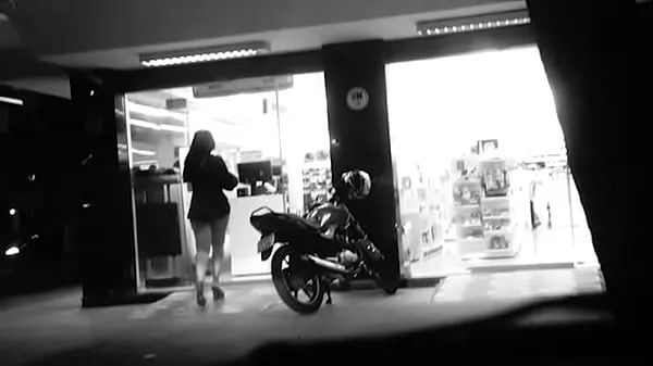 Hotwife tasty sense the mood of the drugstore if exhibiting and the Horn in the car filming the wife Tabung hangat yang besar