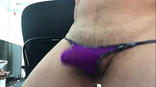 Stort Masturbation with wearing a tiny g-string varmt rör