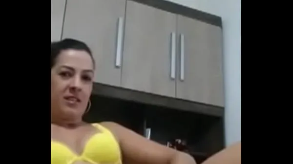 Stort Hot sister-in-law keeps sending video showing pussy teasing wanting rolls varmt rør