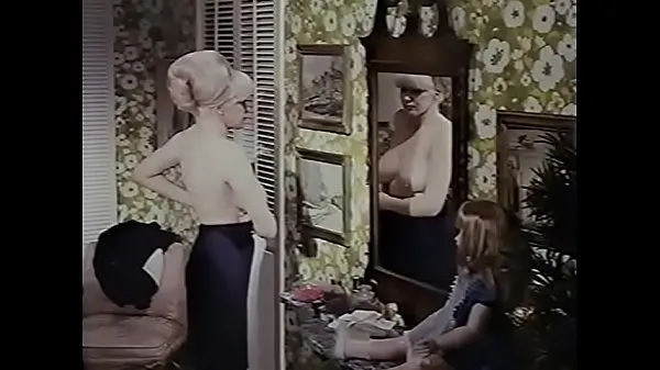 The Divorcee (aka Frustration) 1966 Tiub hangat besar
