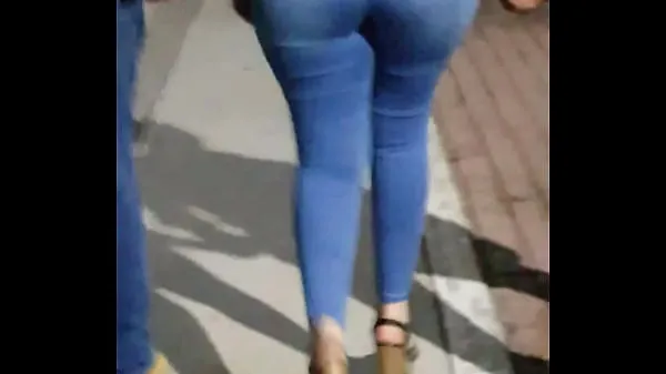 Grote Beautiful buttocks in blue pants walking is very good ... (1st part warme buis