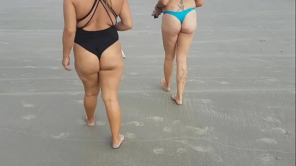 Me and my friend enjoying tasty on the beach !!! Honey Fairy - Paty Butt - El Toro De Oro أنبوب دافئ كبير