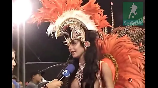 Lorena bueri gostosa no carnaval Tabung hangat yang besar