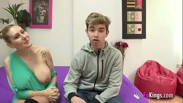 Ống ấm áp Nuria milf and her BIG TITS will fuck a twink that "could be her son". A sex lesson this ROOKIE won't forget lớn