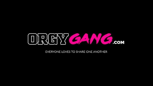 Nagy Babes suck cock and get pussy licked during reverse gangbang meleg cső