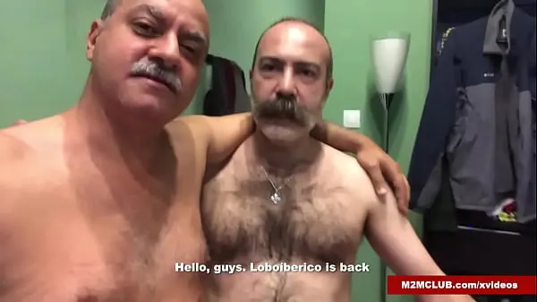 Grote Hairy Daddies Fucking a Dude warme buis