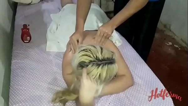 큰 Blonde asked her for a massage and see what happened 따뜻한 튜브