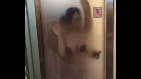 Chengdu Taikoo Li fitness trainer and busty female members fuck in the bathroom أنبوب دافئ كبير