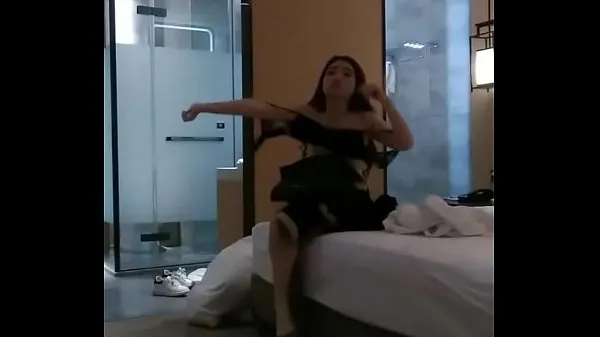큰 Filming secretly playing sister calling Hanoi in the hotel 따뜻한 튜브