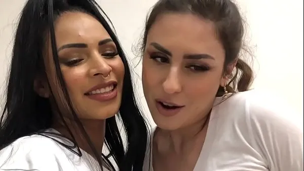 two lesbian and asmr about fuck a lot of pussy Tabung hangat yang besar