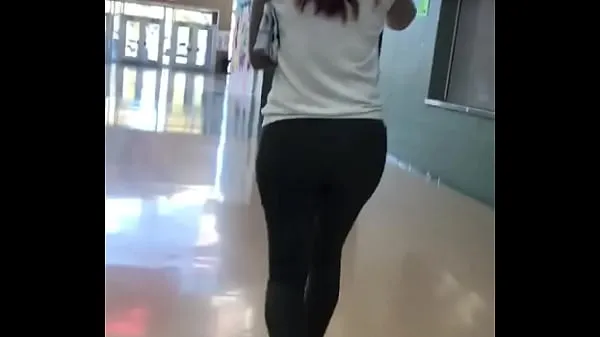 Nagy Thicc candid teacher walking around school meleg cső