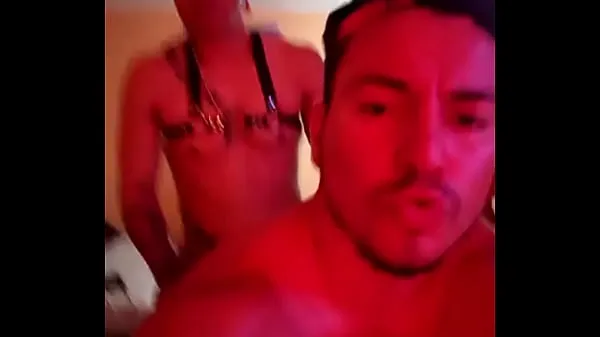 Big tattooed opens his ass to fucking chilean warm Tube