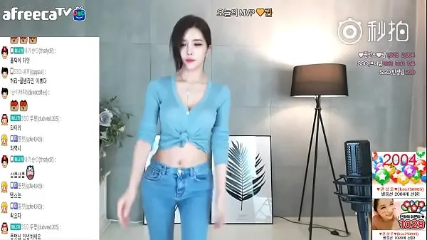 Big Public account [喵泡] anchor Yi Suwan sexy hot dance live broadcast in skinny jeans warm Tube