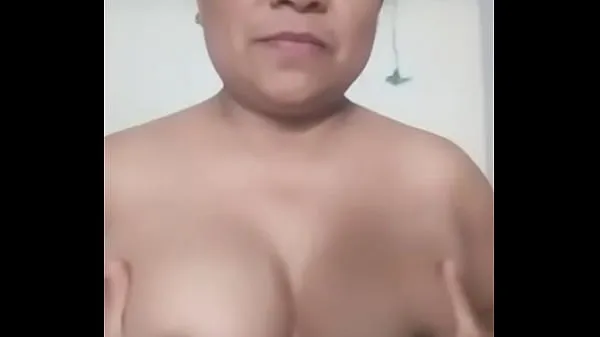 बड़ी Breast masseuse गर्म ट्यूब
