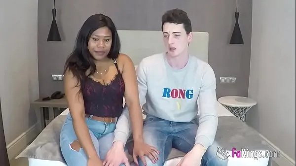Unexperienced interracial couple shows all of us how they do it at home أنبوب دافئ كبير