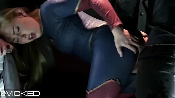 WickedParodies - Supergirl Seduces Braniac Into Anal Sex أنبوب دافئ كبير