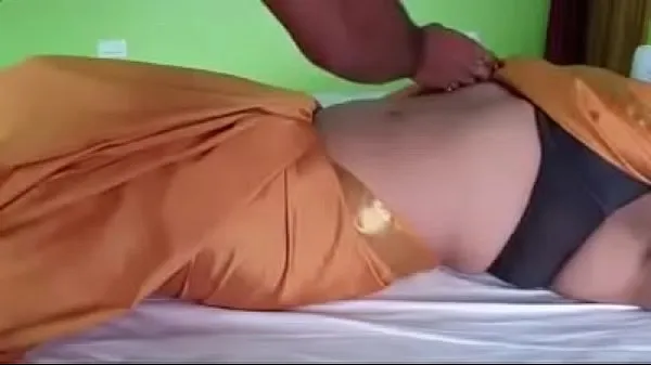 Ống ấm áp Chubby blonde in saree enjoys navel with Pratiksha Bhabhi and bitch enjoys sensual moaning of Pratiksha Bhabhi lớn