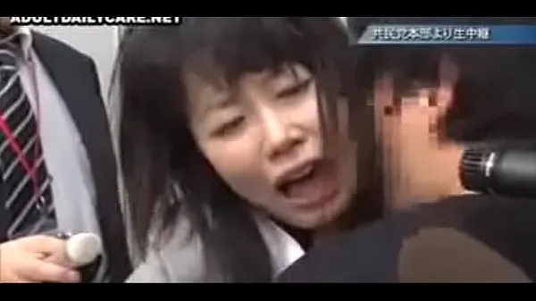 Japanese wife undressed,apologized on stage,humiliated beside her husband 02 of 02-02 Tiub hangat besar