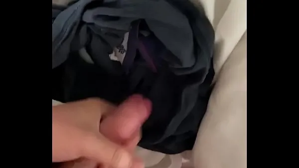 Ống ấm áp Got lot of pre-cum that need cleaning up and with big cumshot at the end lớn