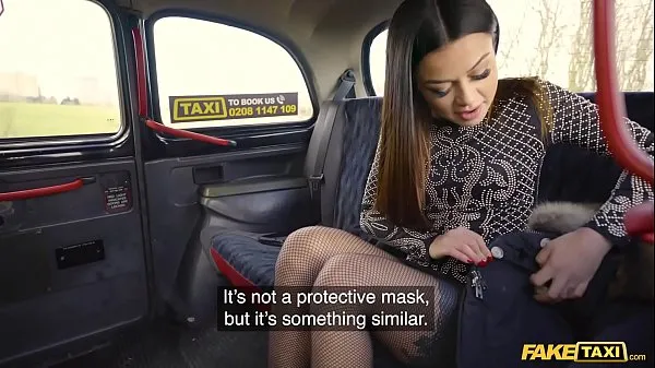 Stort Fake Taxi COVID 19 Porn from Fake Taxi varmt rør