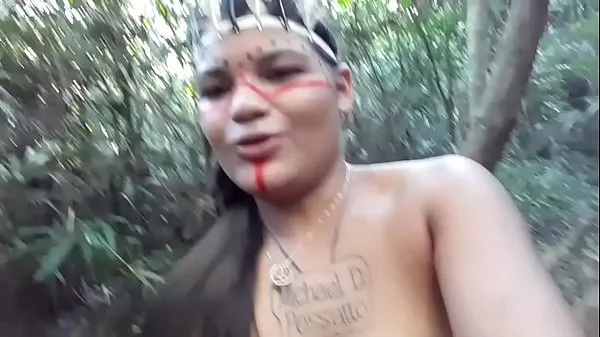 Velká Tigress Vip disguises herself as India and attacks The Lumberjack but he goes straight into her ass teplá trubice