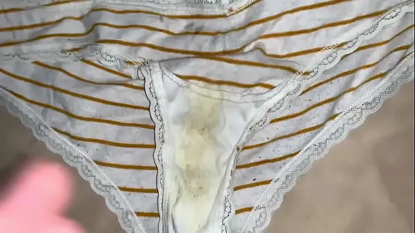큰 Cumming on dirty panties 따뜻한 튜브