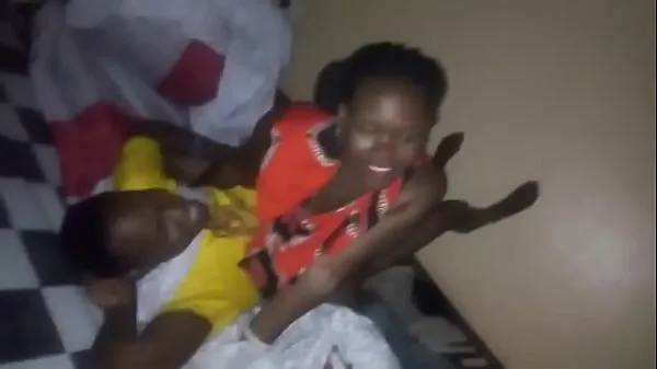 Velká Horny Ugandan Couple fucking in the open teplá trubice