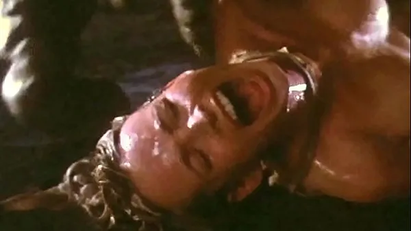 Worm Sex Scene From The Movie Galaxy Of Terror : The giant worm loved and impregnated the female officer of the spaceship أنبوب دافئ كبير