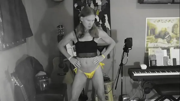 Yellow Pop! Me performing solo dancing in my tiny yellow panties, masturbating and tasting my cum Tabung hangat yang besar