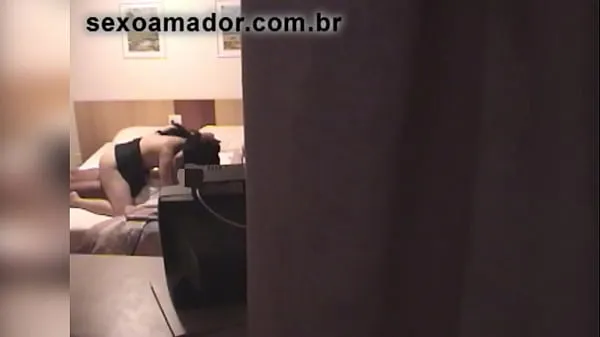 Boy has sex with girlfriend in parents' bed and records video with hidden camera أنبوب دافئ كبير
