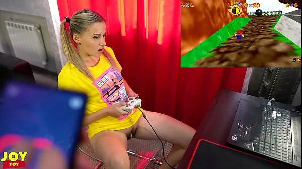 Stort Letsplay Retro Game With Remote Vibrator in My Pussy - OrgasMario By Letty Black varmt rør