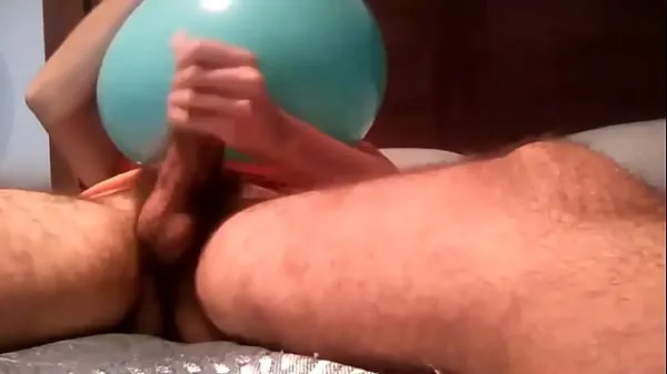 Nagy Me masturbating with a balloon meleg cső