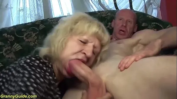 Grote ugly 84 years old rough big dick fucked warme buis