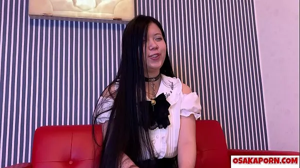 Velká 24 years cute amateur Asian enjoys interview of sex. Young Japanese masturbates with fuck toy. Alice 1 OSAKAPORN teplá trubice