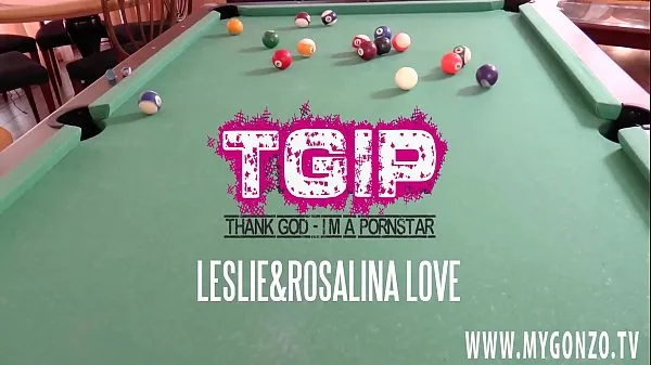 Veľká Romanian porn star Rosalina Love reveals to her friend Leslie Taylor that she is doing hardcore porn teplá trubica