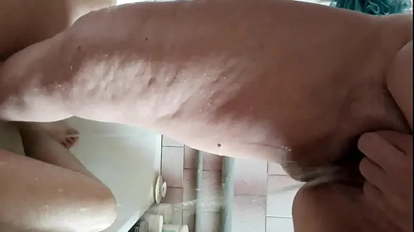 Big Lonely mature milf pissing on boy warm Tube