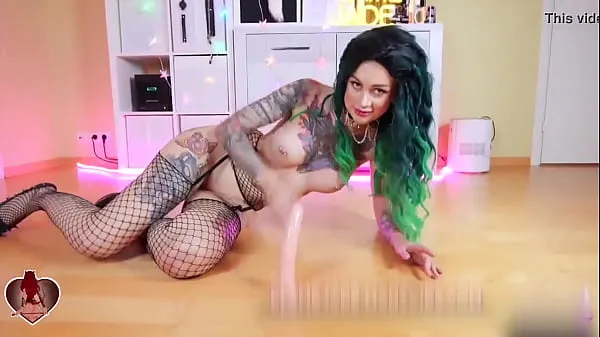 Büyük Tattoed Girl Ass Fuck Dildo and Anal Creampie in Sexy Stockings sıcak Tüp