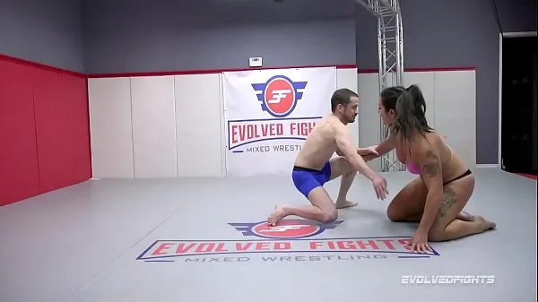 Μεγάλος Miss Demeanor dominating in nude wrestling match vs a guy then pegging his ass mercilessly θερμός σωλήνας