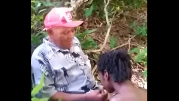 Ống ấm áp Young man recorded in the jungle lớn