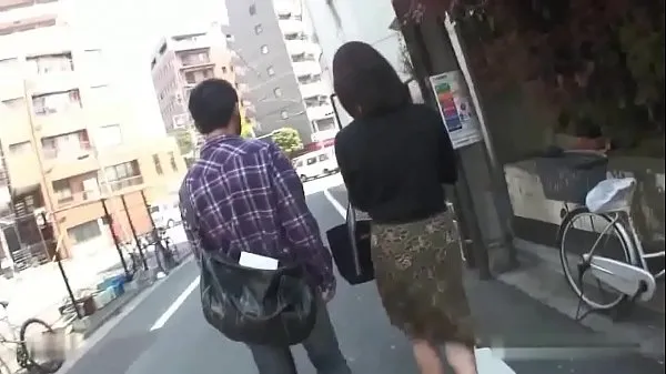 大chubby horny wife wanna to fuck with a random man in the street暖管