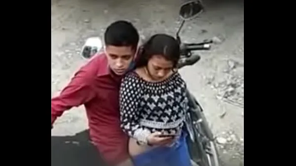 Ống ấm áp Sneaking On A Motorcycle lớn