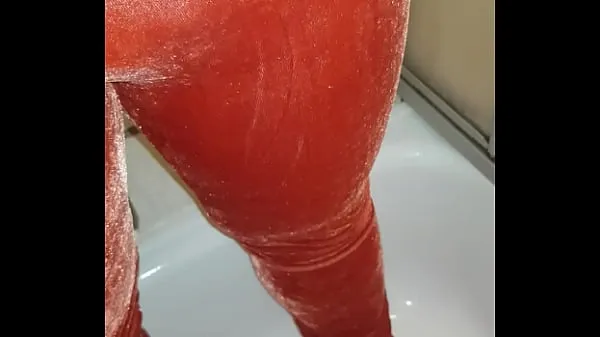 Grande Wetting red velvet pants and pink socks tubo quente