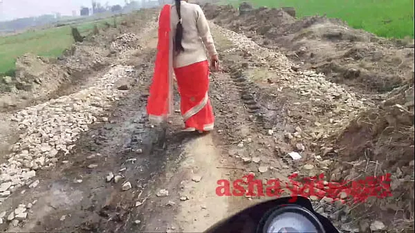 Big Desi village aunty was going alone, she was patted warm Tube