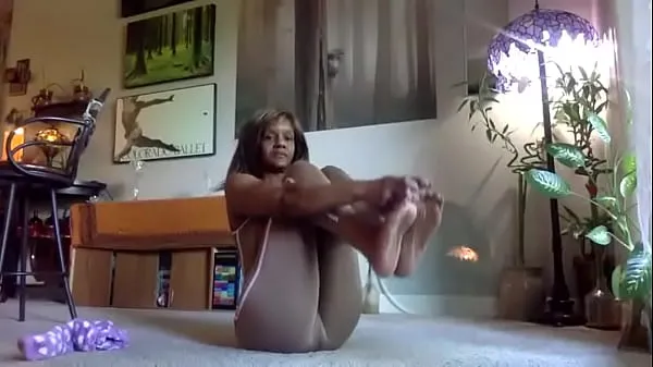 큰 Yoga with Ginger MoistHer - Grab your toes and open those legs! (with me). Pussy balance? Ass precise, Ass Possible 따뜻한 튜브