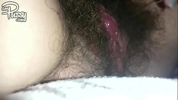 WET HAIRY STICKY AMATEUR PUSSY Tabung hangat yang besar