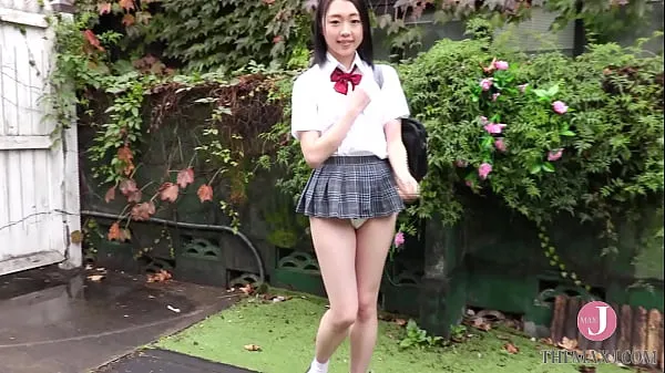 A in a skirt that is too mini shows a hole in her ass with a Y-shaped balance [PPMN-090 Tiub hangat besar