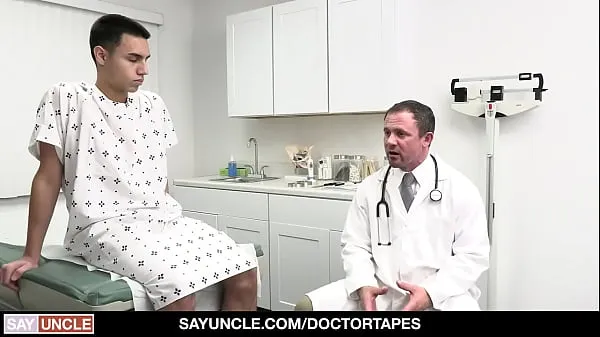 Ống ấm áp Hot Doctor Jesse Zeppelin Gives Latin Boy Chase Rivers A Protein Injection lớn
