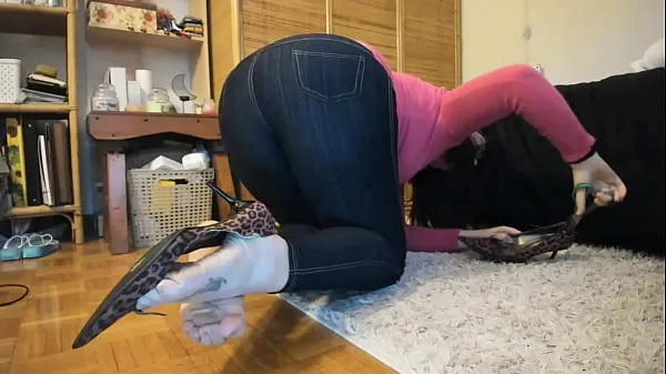 Big Nicoletta completely destroys a pair of high heels putting her big ass in front of your face warm Tube
